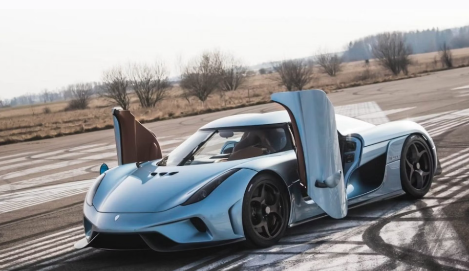 Названо 10 найшвидших автомобілів у світі. Вони "ганяють" до 500 км/год! (фото і відео)